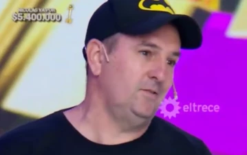 Un imitador de Batman sorprendió a Guido Kaczka en Los 8 escalones: "Uno está…"