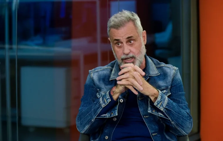 Por qué Jorge Rial abandona el país y se va al exterior