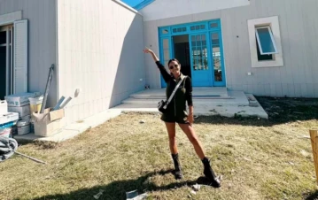 Así es la casa frente al río que están terminando Lourdes Sánchez y el Chato Prada