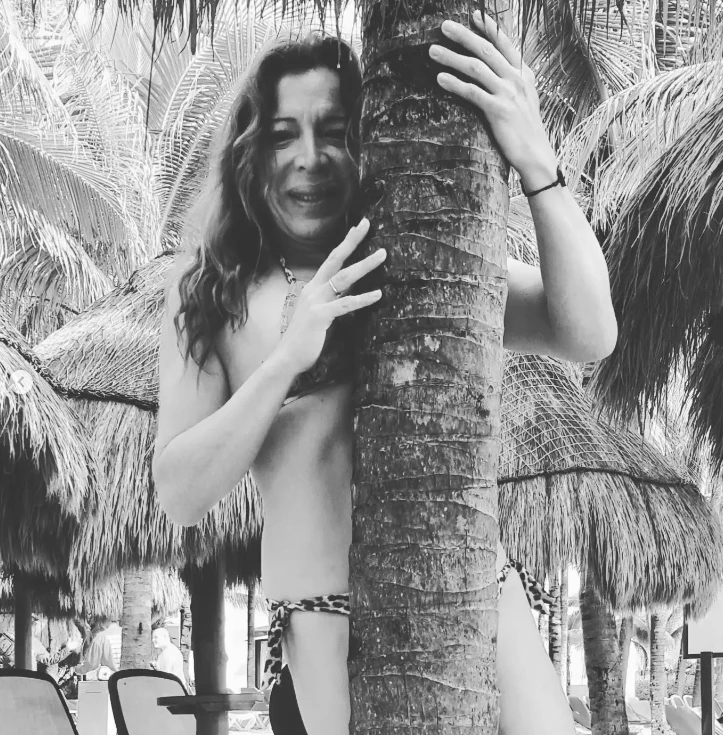 Lizy Tagliani en microbikini desde México