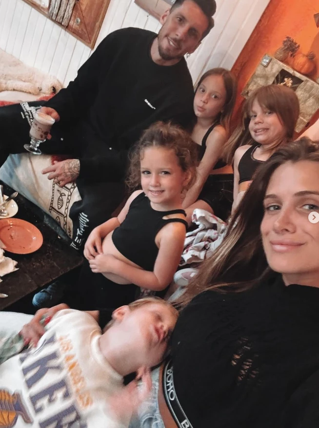 Camila Homs y José Sosa en Uruguay