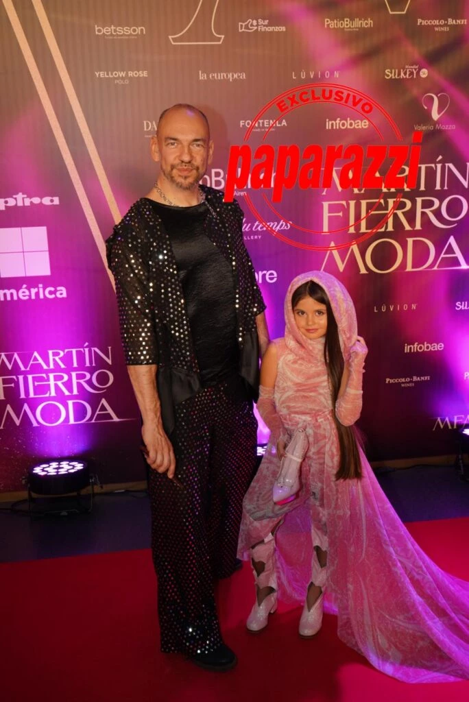 Famosos llegando a la gala de los MF de la moda