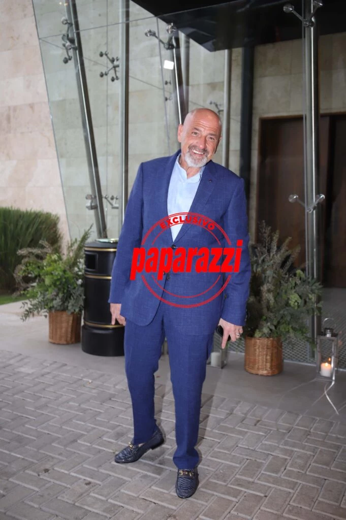 Gustavo Sofovich en la boda de Baby Etchecopar