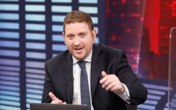 Una famosa contó por qué echaron a Jonatan Viale de mala manera de La Nación+