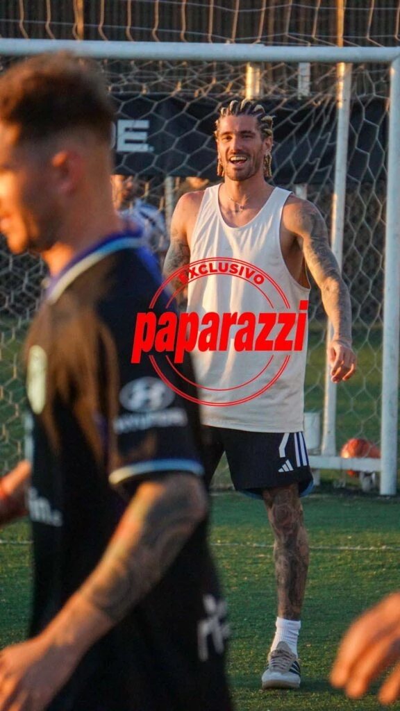 Rodrigo de Paul con amigos