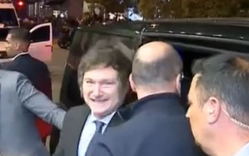 La euforia por la llegada de Javier Milei en Mar del Plata para ver a Fátima Florez: el video