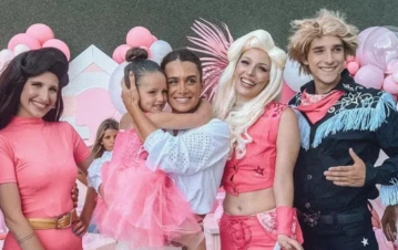 El álbum de fotos del súper cumpleaños de la hija Camila Homs con temática Barbie