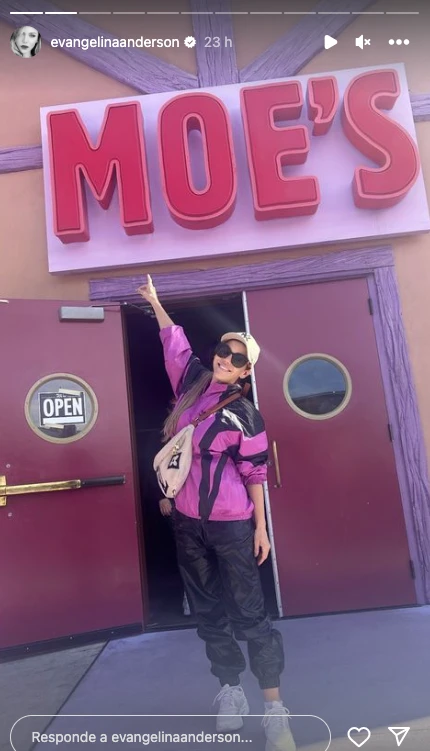 Evangelina Anderson paseando por Disney