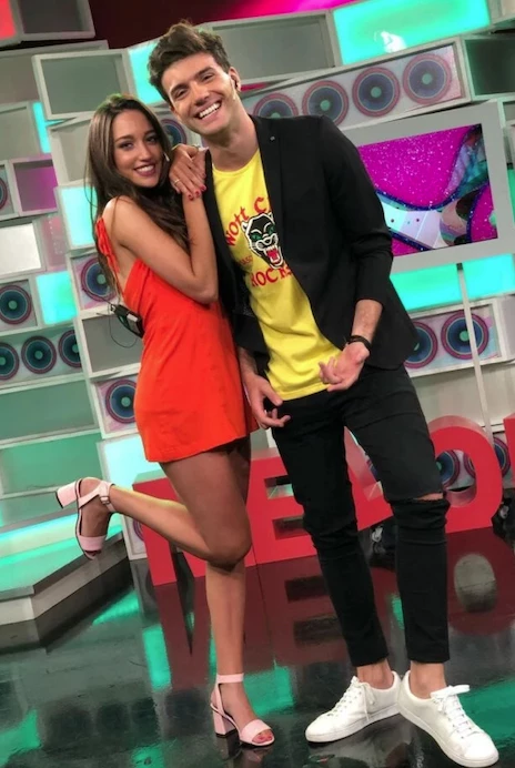 CRIS VANADIA Y BRENDA DI ALOY ERAN NOVIOS. AHORA SE PELEARON, Y PARECE QUE COTI ROMERO PUEDE TENER QUE VER CON LA RUPTURA.