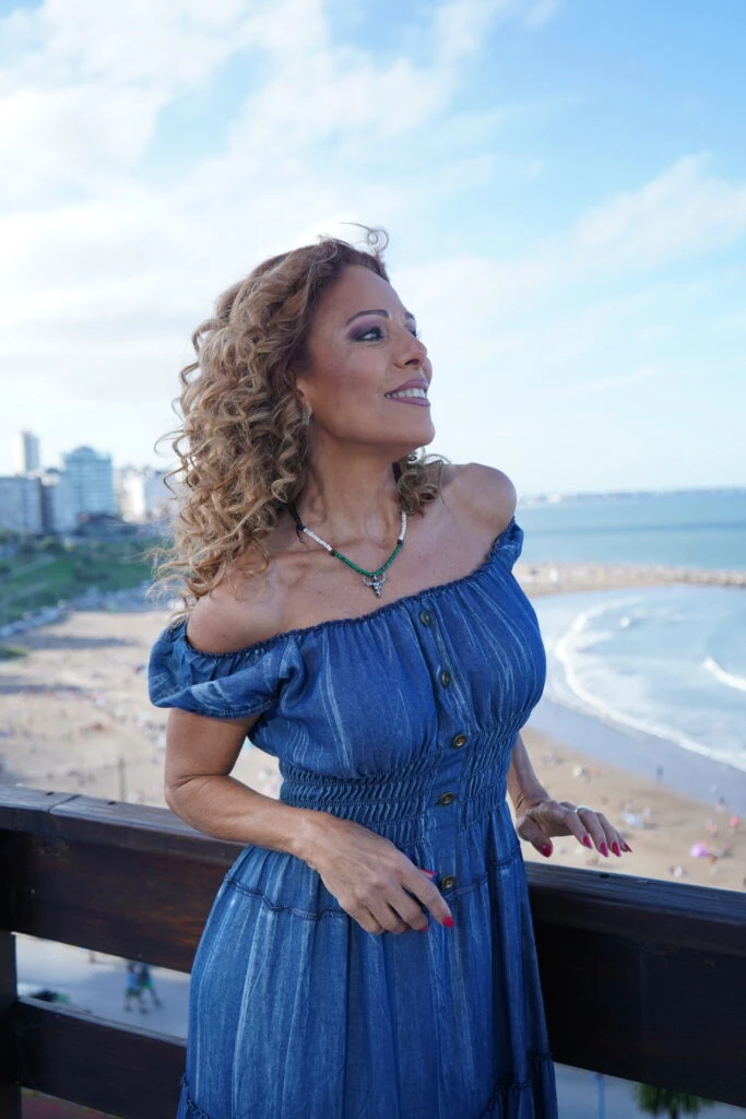 DE CARA AL MAR, ILIANA ENFRENTA LA OLEADA DE PELEAS QUE SOSTIENE CON SU HERMANA MARINA.