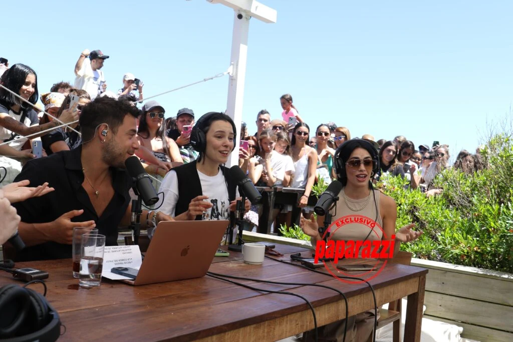 Lali Espósito con los chicos de Olga