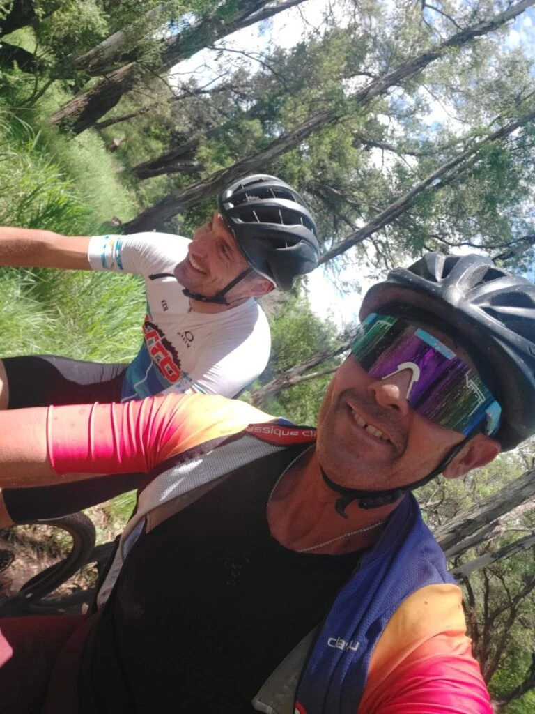 MIENTRAS ANALIZA SI SIGUE O NO COMO DT DEL SELECCIONADO, SCALONI LE DA LINDO AL PEDAL