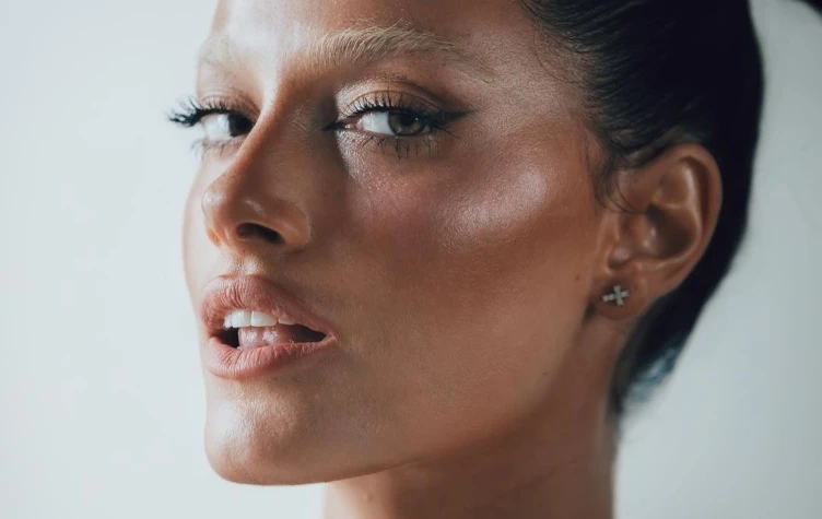 El exótico accesorio que lució Oriana Sabatini en su cara.