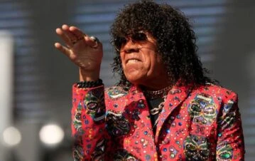 Así es por dentro el lujoso museo de La Mona Jiménez: 8.000 trajes, un bar y restaurante