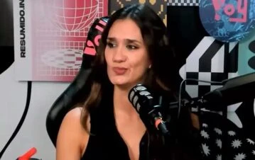 Filtraron la primera foto de Momi Giardina y su novio chapando en plena cita