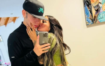La foto de Tamara Báez y su novio en la cama en plena intimidad