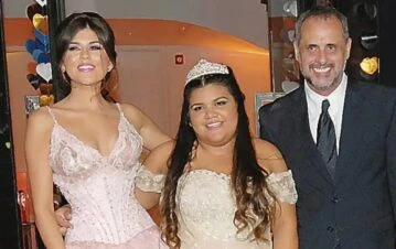 El escandaloso video de Loly Antoniale junto a Morena Rial en su fiesta de 15