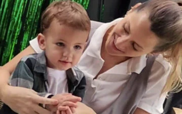 Mica Viciconte y Fabián Cubero festejaron el  cumpleaños de su hijo Luca: las fotos llenas de dinosaurios