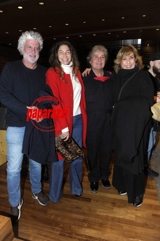 Romina Gaetani con su novio y amigos