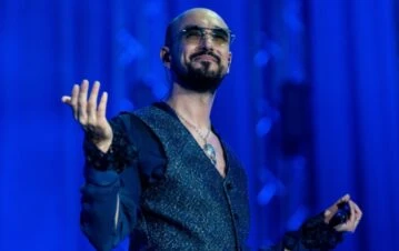 ¡Sorpresa! Abel Pintos anunció que no va a  cantar más en la Argentina: “Detengo la gira porque…”