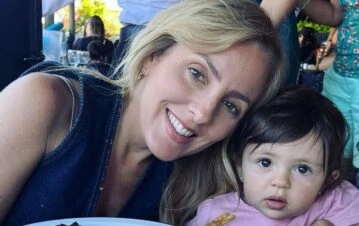 Cora Debarbieri reveló a quién le tuvo que pedir ayuda para que su hija pueda dormir: "Fui a..."