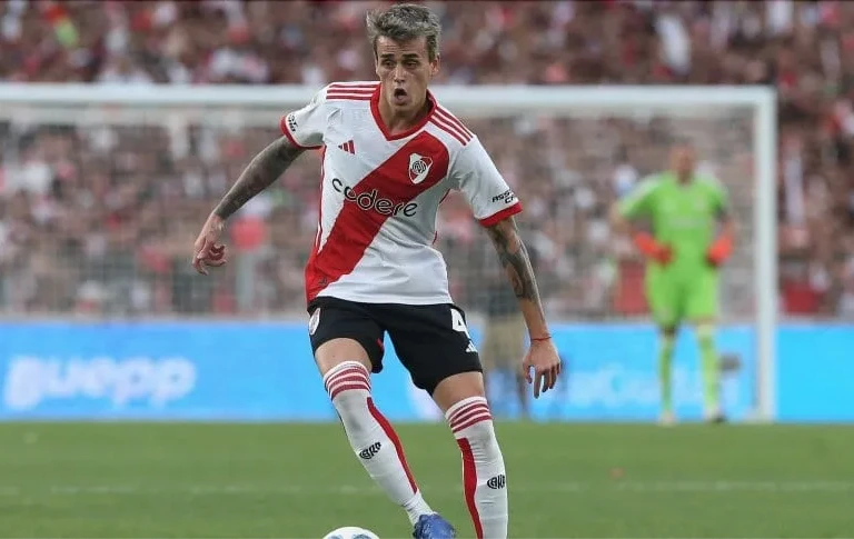 AUNQUE NO HA LOGRADO CONSOLIDARSE COMO TITULAR NI CONVENCER A LA HINCHADA MILLONARIA, FONSECA INTENTA MEJORAR SU NIVEL DIA TRAS DIA.