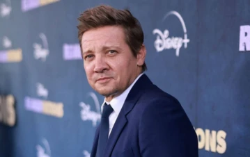 Fotos dolorosas: Jeremy Renner mostró las cicatrices que le quedaron tras su accidente con la maquina de nieve