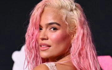 Karol G se robó un celular en Alemania y ese momento se hizo viral