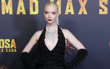 El look en portaligas de Anya Taylor Joy que dejó al mundo sin comentarios