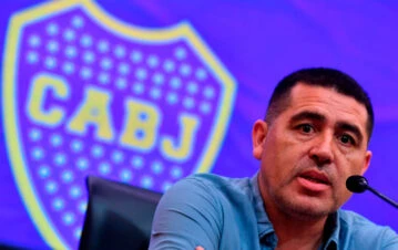 Escándalo con los amigos de Riquelme en Boca: quiénes fueron citados a declarar acusados de un grave delito
