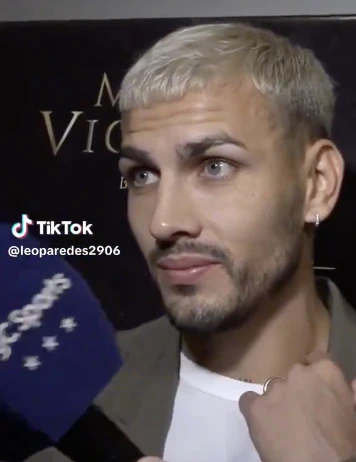 Y BUE... ¿USTEDES COMO HUBIERA REACCIONADO? LEANDRO PAREDES LA MIRO CON ESOS OJOS... Y GUADA NO PUDO SEGUIR HABLANDO.