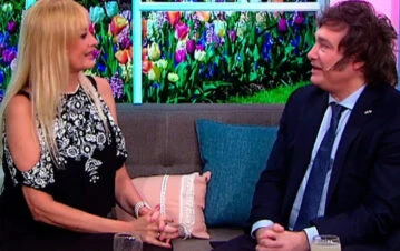 Yuyito González y Javier Milei se mostraron muy juntitos y cómplices en el Teatro Colón