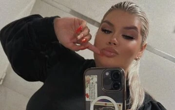 Morena Rial mostró su panza de embarazada luego de la violenta pelea con su novio: “Te esperamos con…”