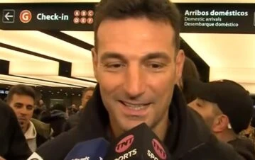 La incómoda reacción de Lionel Scaloni tras ser piropeado en el aeropuerto: "Sos re…"
