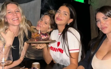 Cómo fue el festejo de cumpleaños de Zaira Nara rodeada de amigos y familia