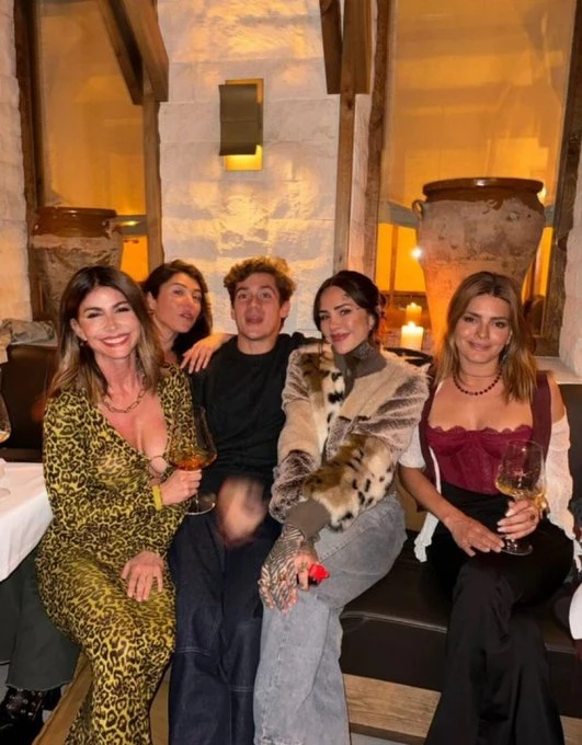 COLAPINTO CON MAJO MARTINO, LA HIJA DE MARCELO TINELLI Y NATALIE PEREZ. ¡VA RAPIDO!