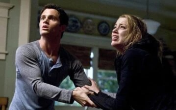 La película ideal para los amantes de la intriga que es una remake y una de las más vistas en Netflix