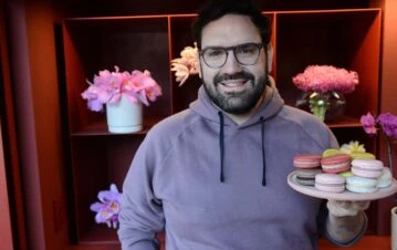 El terrible escrache contra Damián Betular por los precios de su pastelería