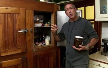 ¡Qué cambio! Cómo es la nueva vida del Turco Naim lejos de Emilia Attias y de Argentina