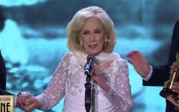 El desesperado pedido que Mirtha Legrand hizo en los Martín Fierro de Cine