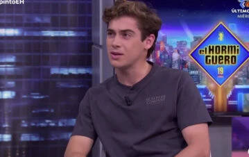 El tremendo blooper de Franco Colapinto en la TV Española: “No me lo robé”