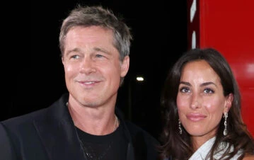 Quién es la nueva novia de Brad Pitt: tiene 30 años menos que él y gana millones