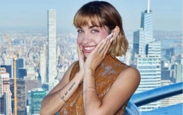 ¡La sigue rompiendo! María Becerra brilló y encendió las luces del Empire State en Nueva York