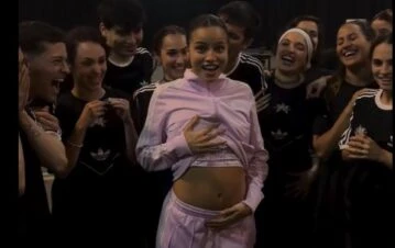 Emilia Mernes mostró su pancita y lanzó el anuncio que alegró a todo el mundo: "Vamos por el..."