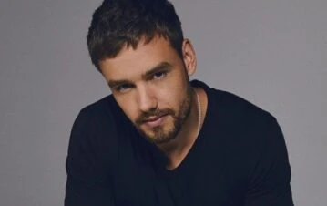 La conmovedora despedida de los fans a Liam Pyane en el Obelisco: velas, cánticos y lágrimas