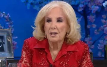 Mirtha Legrand se hartó al aire en su programa y fulminó a la producción: "Me vuelve loca"
