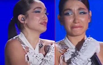 María Becerra debió ser hospitalizada de urgencia y terminó su show en silla de ruedas: "No voy a poder"