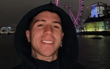 Enzo Fernández se camufló y salió a pasear por Londres: las mejores fotos
