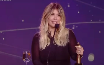 Una histórica modelo defenestró a Wanda Nara por ganar un Martín Fierro a mejor estilo