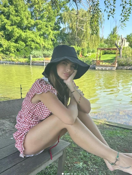 La China Suárez disfrutando de la casa de Mauro Icardi